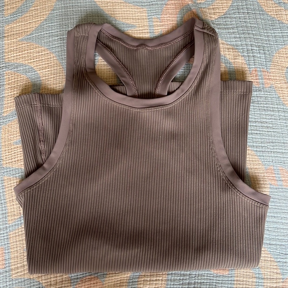 NWOT Vuori Tank Top